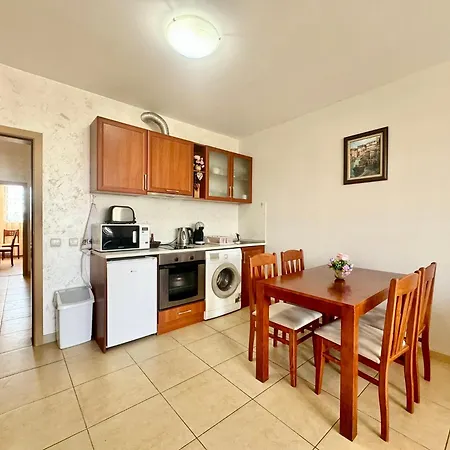 Appartement Bratanov Ashton Hall Slantchev Briag