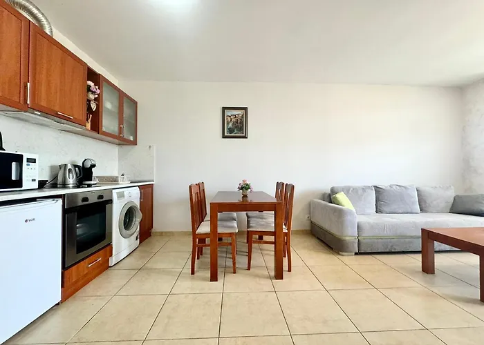 Apartment Bratanov Ashton Hall *